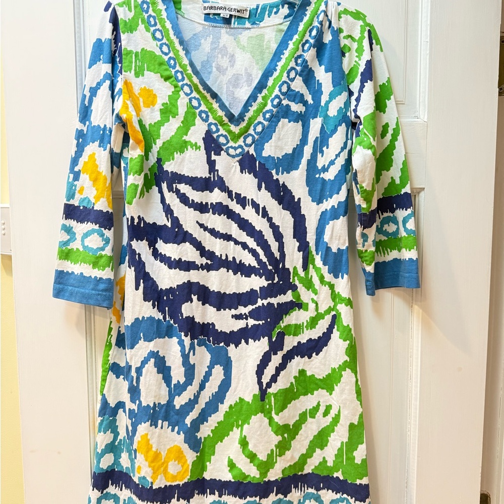 Barbara GERWIT V neck green blue yellow and white patterned dress. 3/4 sleeves